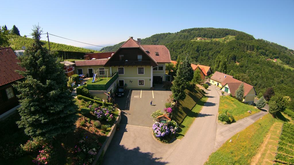 Gastehaus Kaiser Διαμέρισμα Kitzeck im Sausal Εξωτερικό φωτογραφία